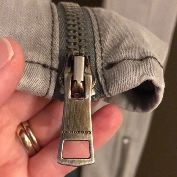 Burberry Brit Bexton Skinny Leg Jeans, Size 28. - Picture 8 of 16